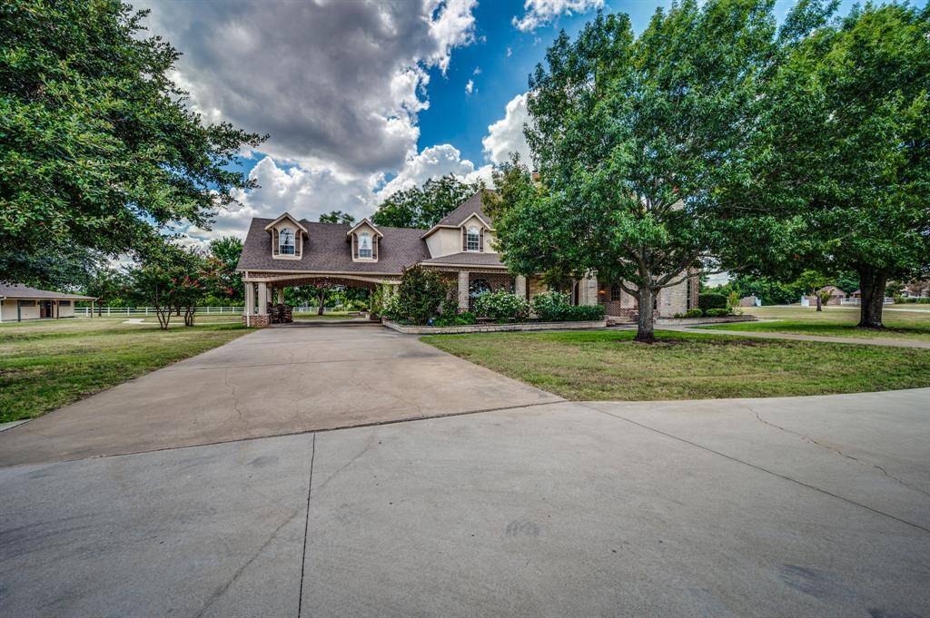 Oak Leaf, TX 75154,800 Locust Drive