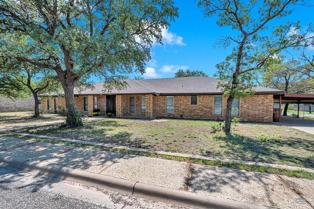 Big Spring, TX 79720,709 Avondale