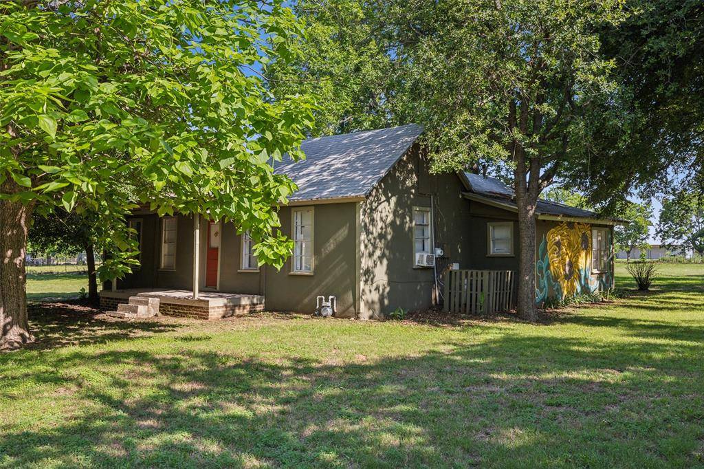 Pilot Point, TX 76258,429 W Clifton Street