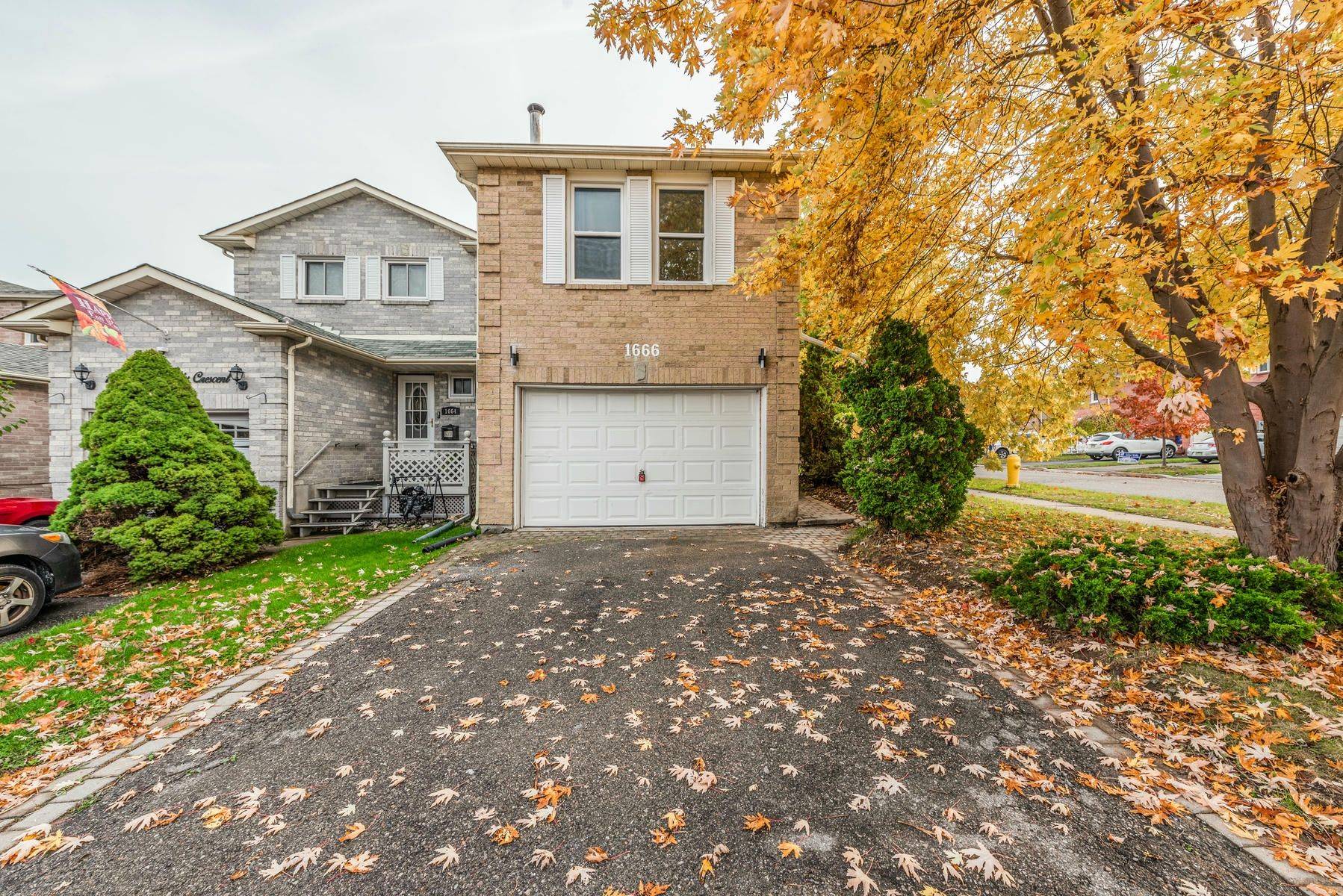 Pickering, ON L1X 2A6,1666 McBrady CRES