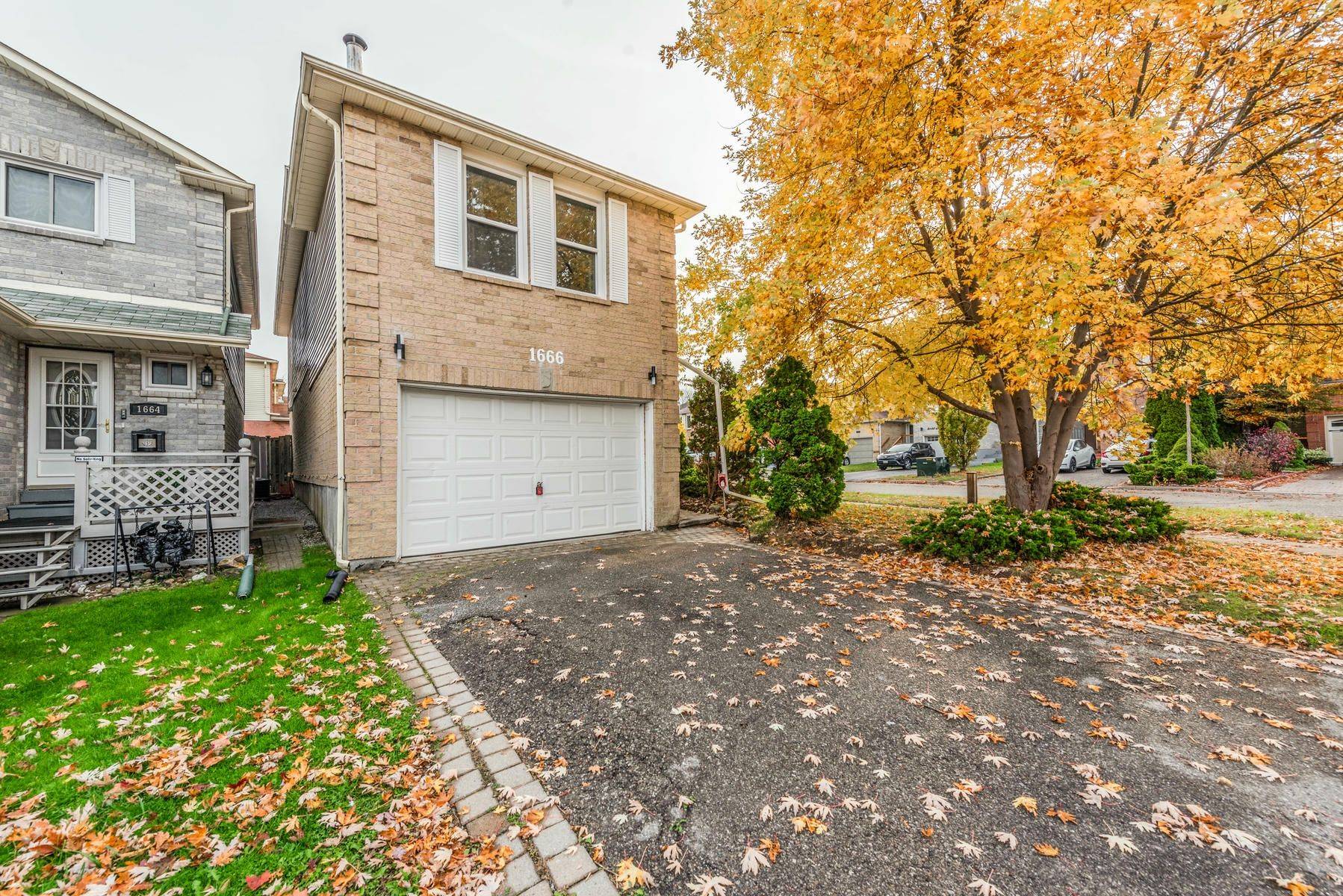 Pickering, ON L1X 2A6,1666 McBrady CRES