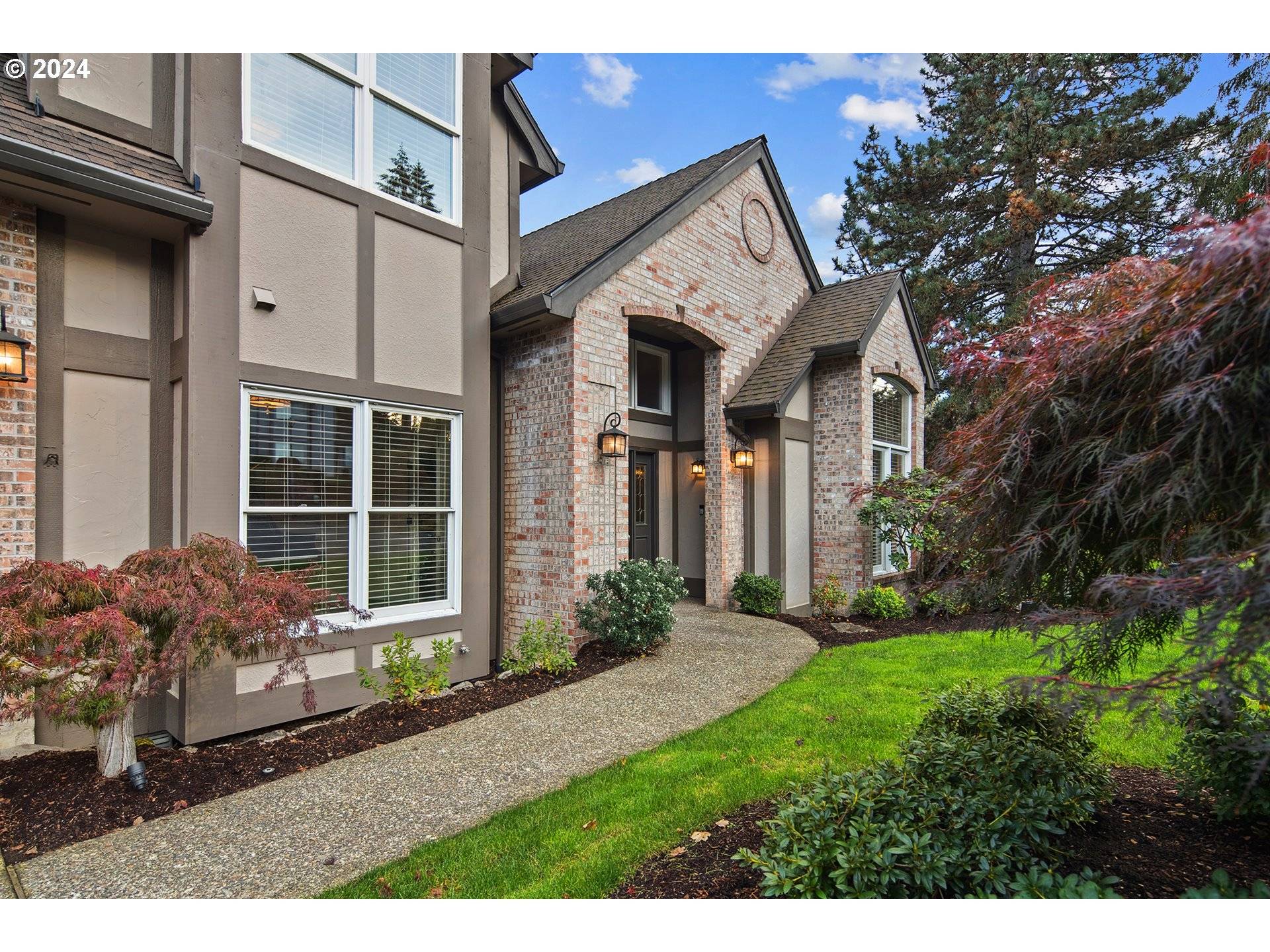 West Linn, OR 97068,1611 ARRAN CT