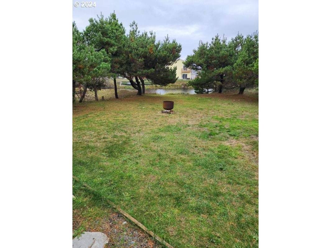 Ocean Park, WA 98640,703 325TH PL