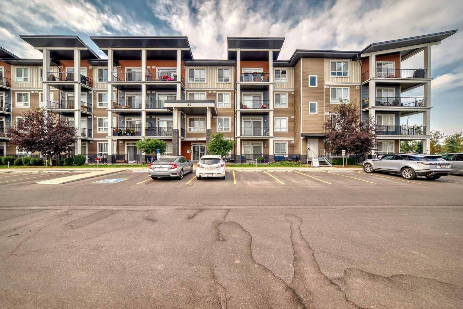 Calgary, AB T2X 4M9,30 Walgrove WALK SE #205