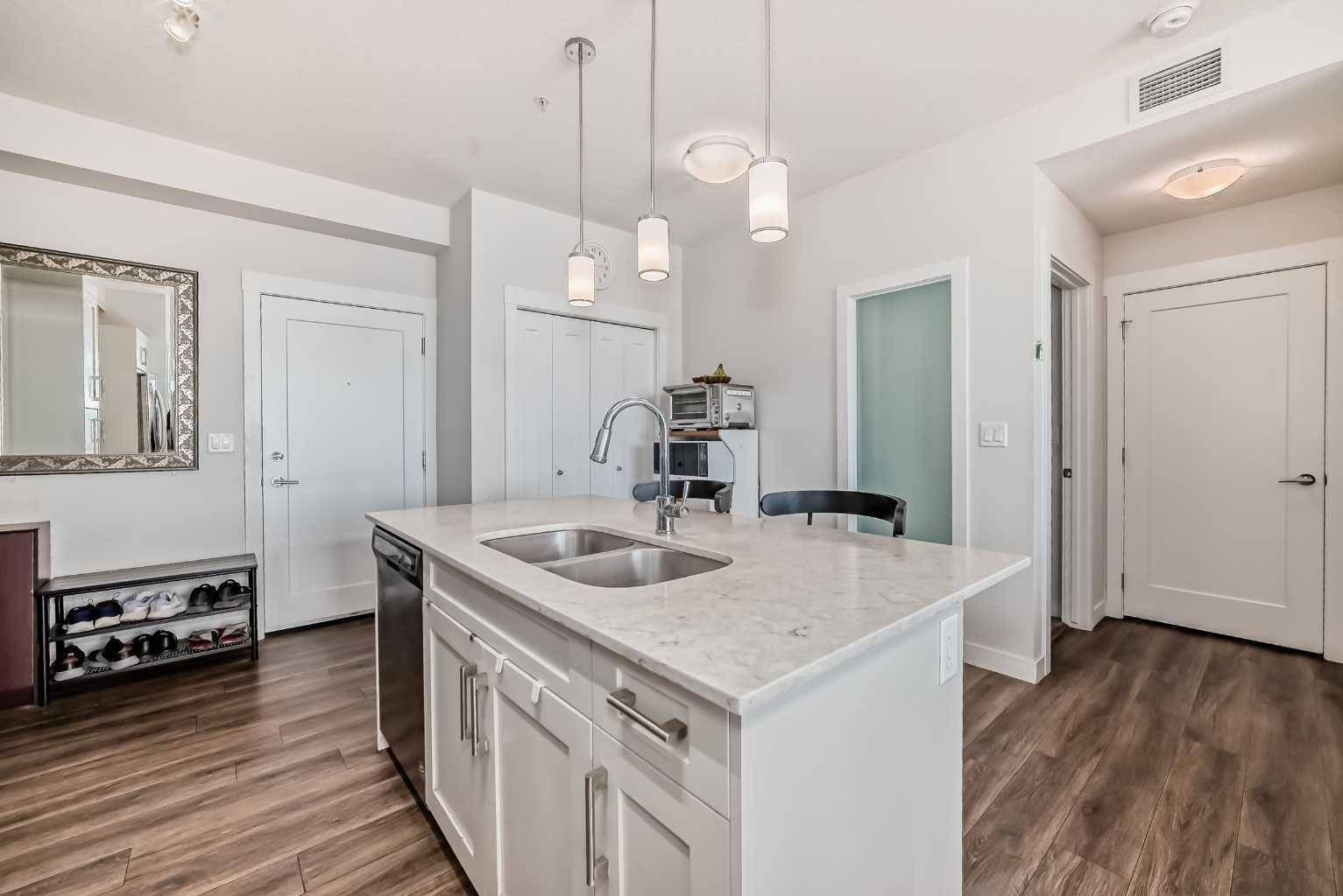 Calgary, AB T2X 4M9,30 Walgrove WALK SE #205