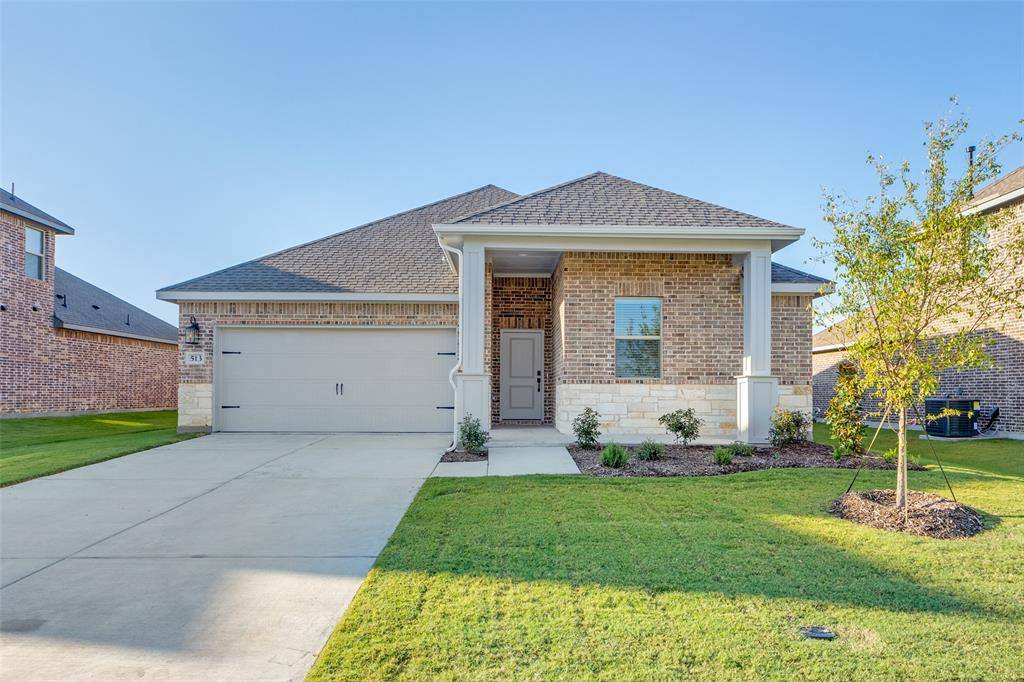 Van Alstyne, TX 75495,513 Ridgewood Drive