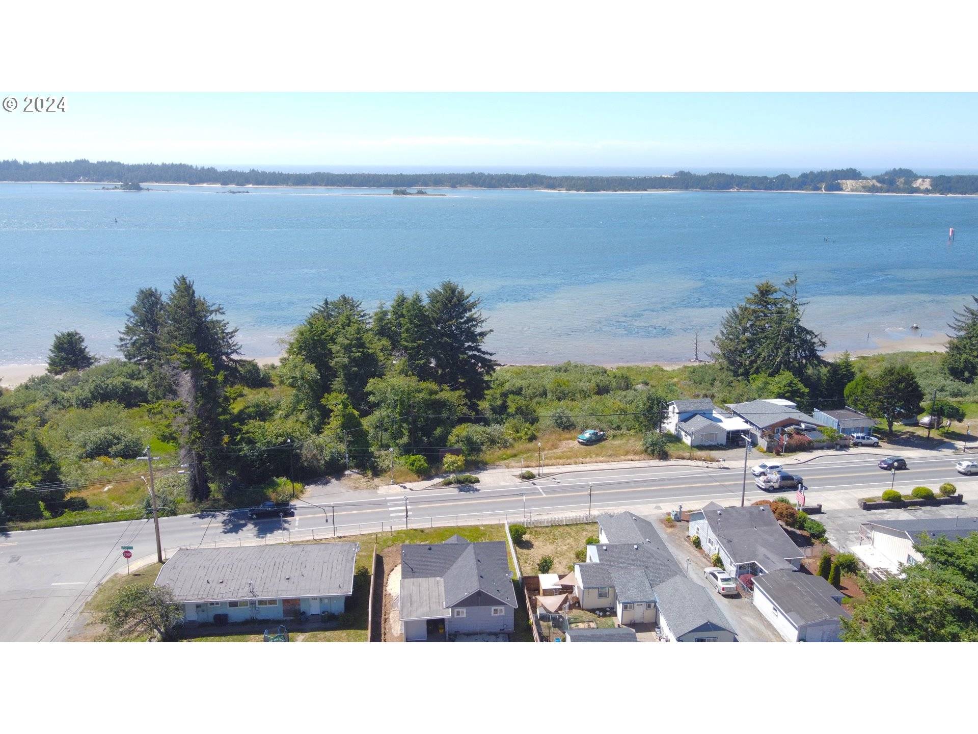 Coos Bay, OR 97420,879 S MARPLE ST