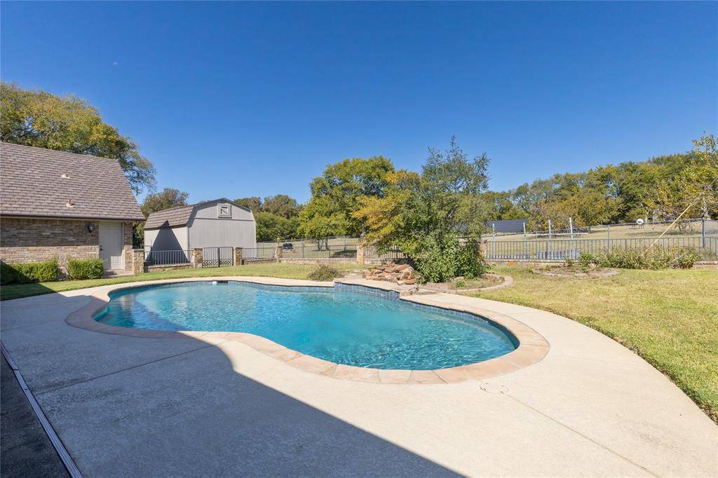 Ovilla, TX 75154,907 Red Oak Creek Drive