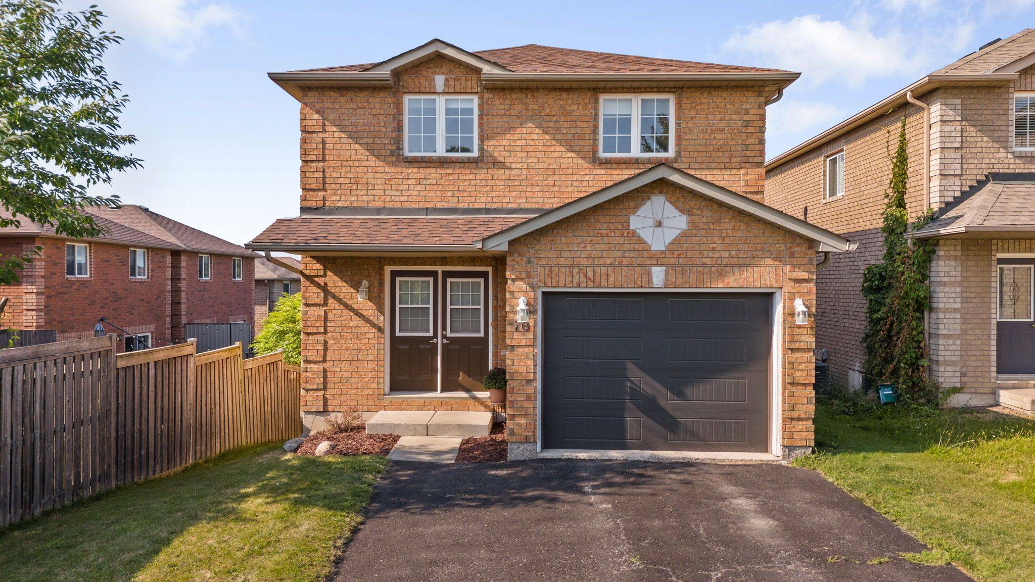 Barrie, ON L4N 5S8,70 Courtney CRES