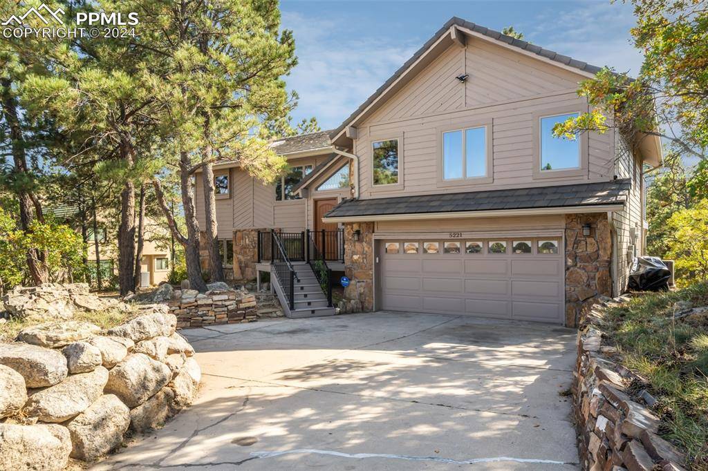 Colorado Springs, CO 80919,5221 Cliff Point CIR