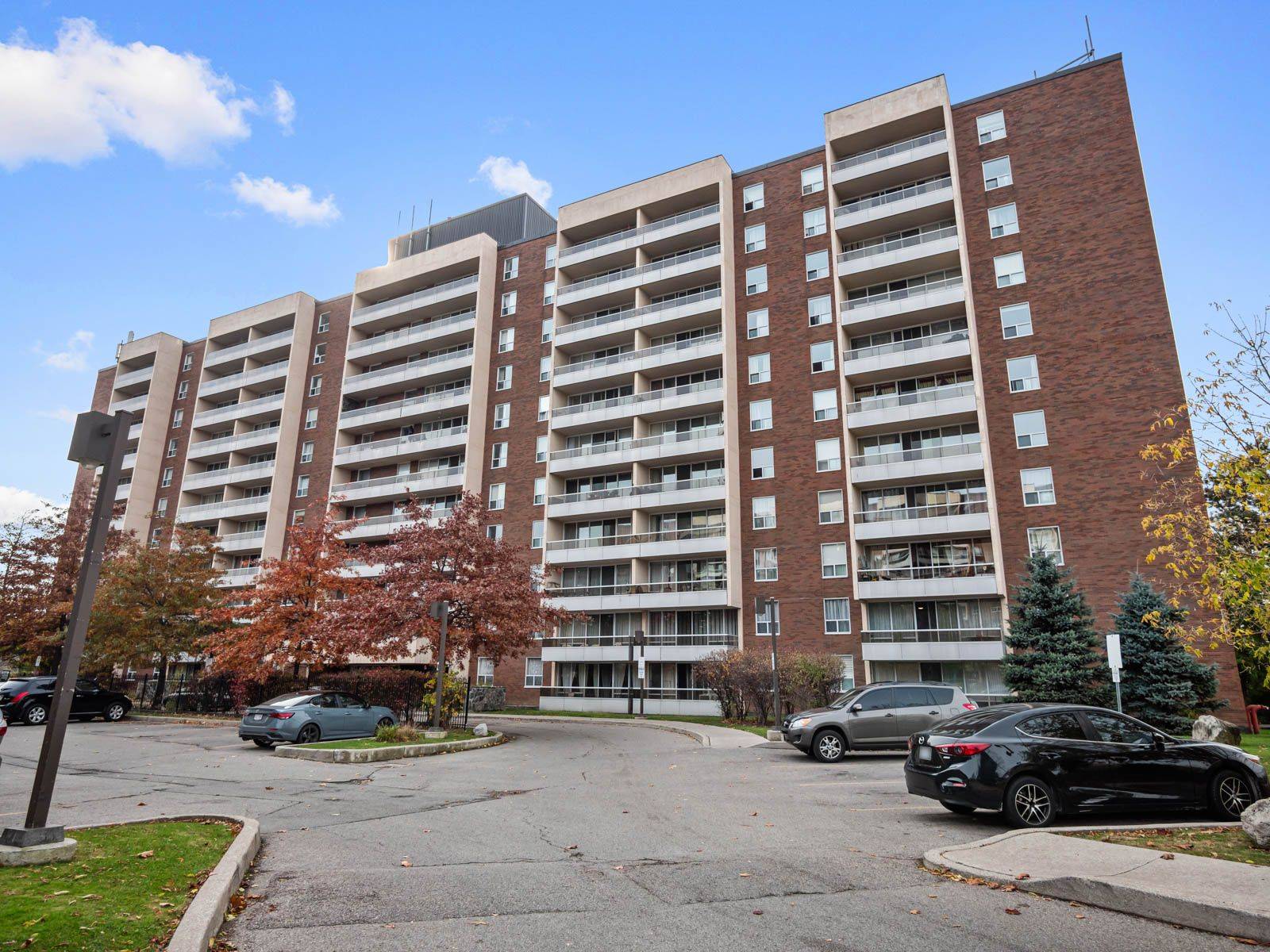 Toronto W05, ON M3J 1K9,31 Four Winds DR #502