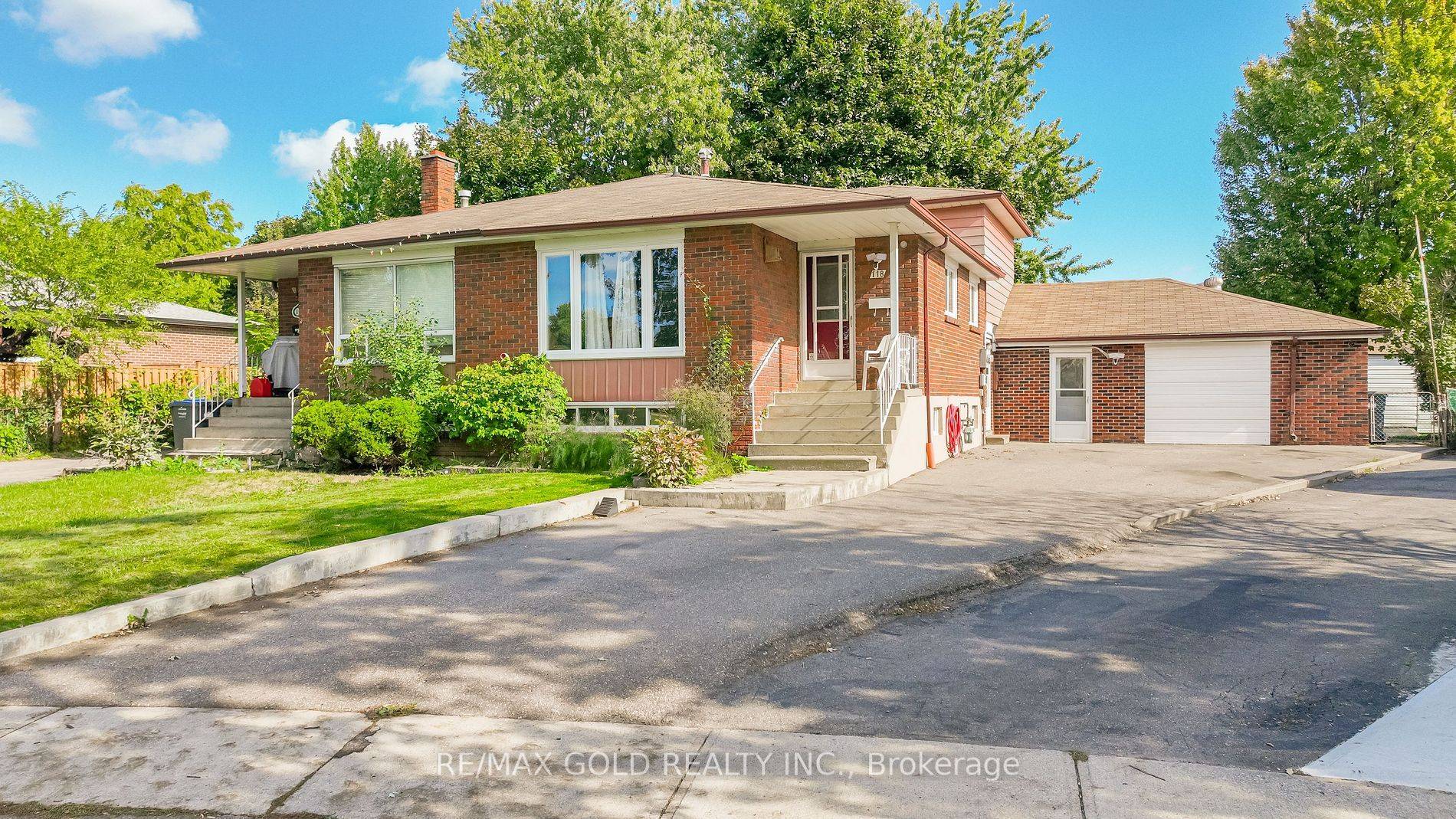 Brampton, ON L6T 2B5,118 Earnscliffe CIR