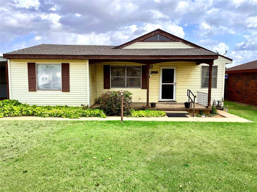 Elk City, OK 73644,506 N Wolfley Street