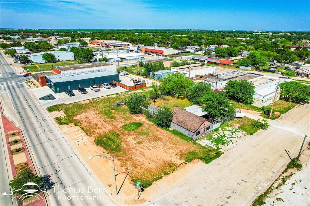 Abilene, TX 79601,925 PINE Street