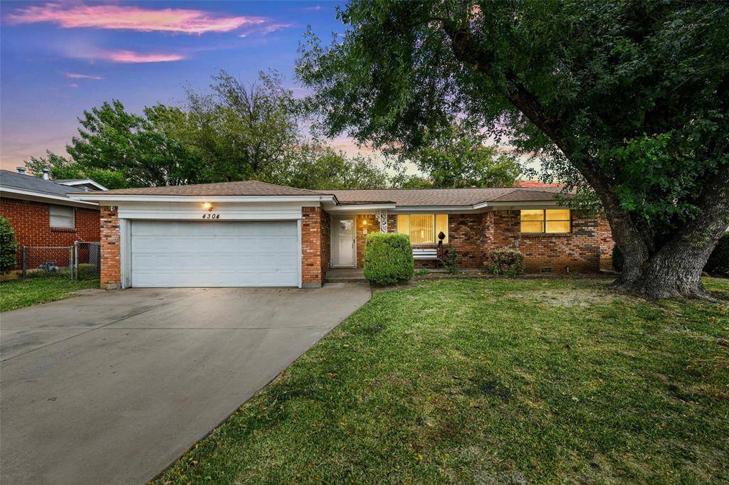 North Richland Hills, TX 76180,4304 Lynn Terrace