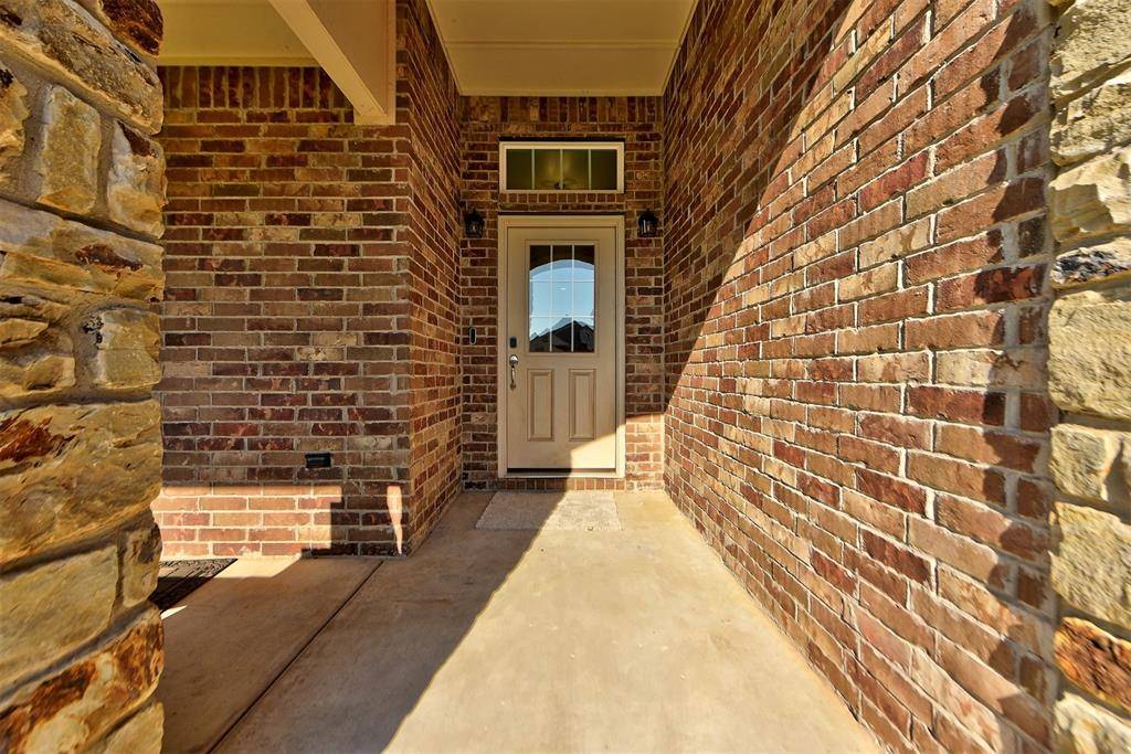 Edmond, OK 73012,18505 Grove Parkway