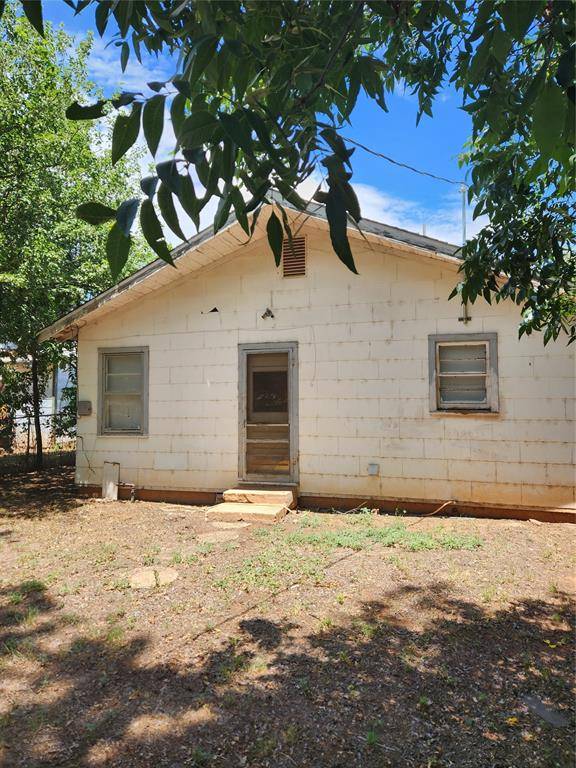 Altus, OK 73521,308 E Cypress Street