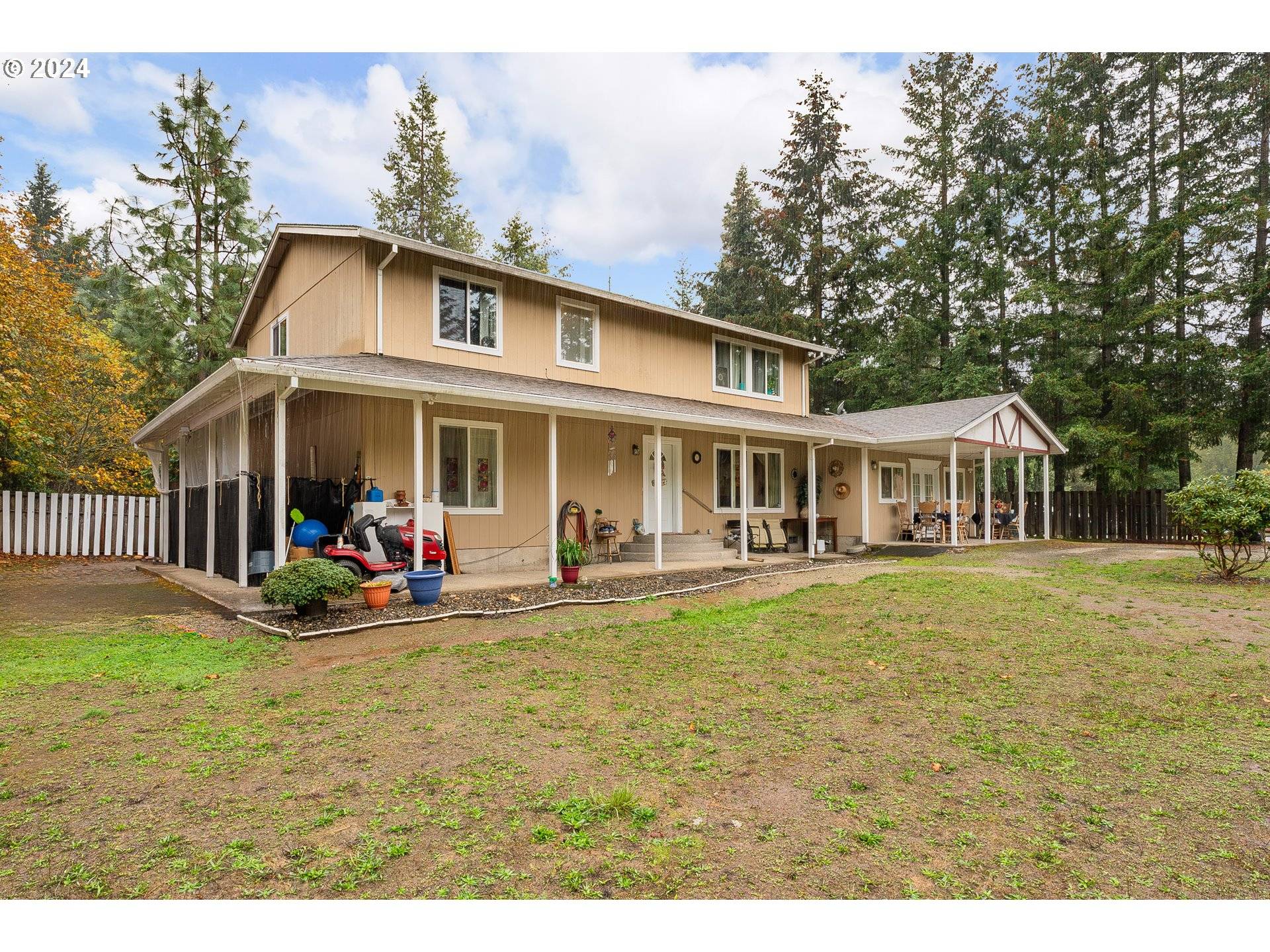 Canyonville, OR 97417,681 HAMLIN DR