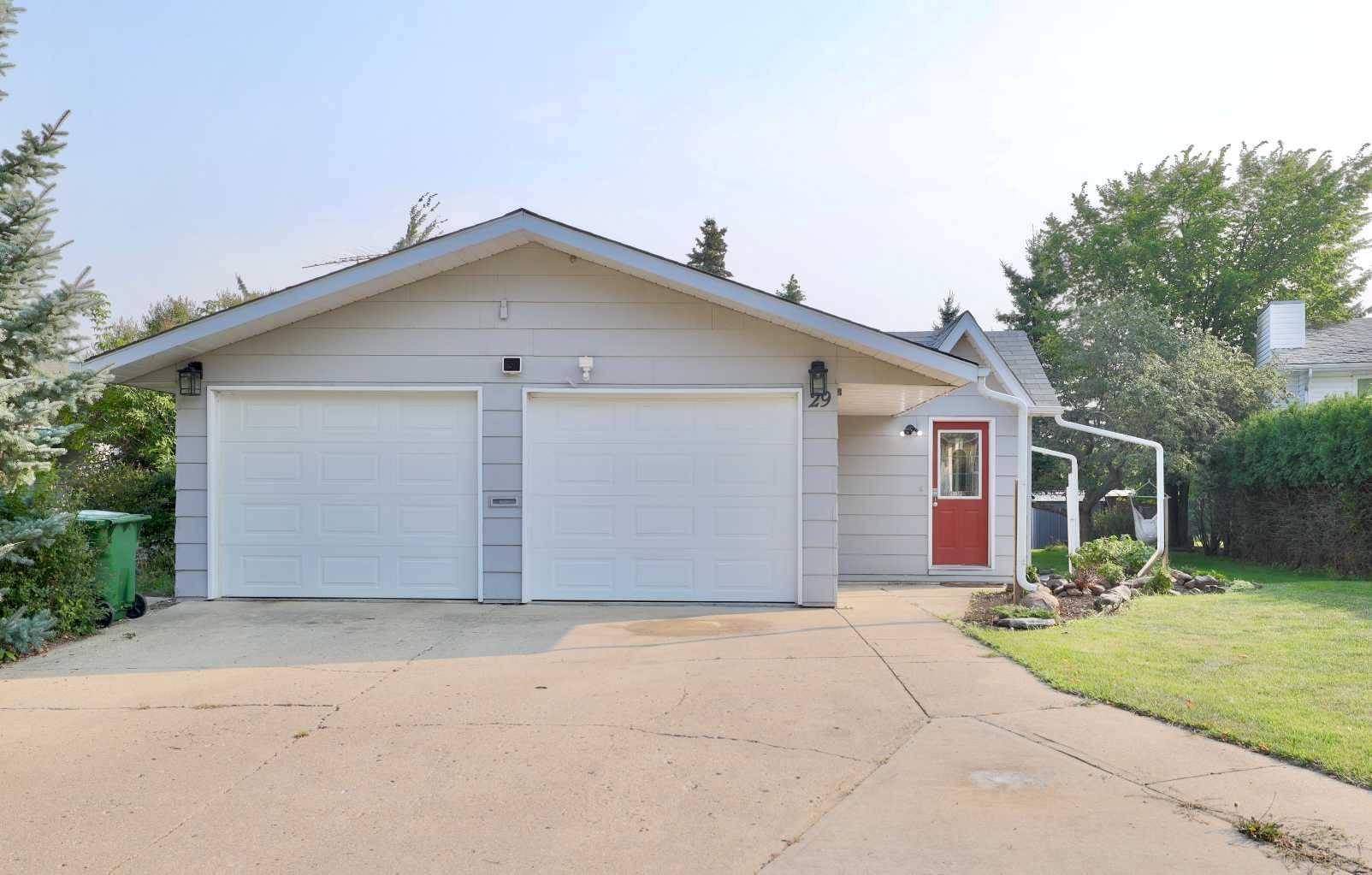 Camrose, AB T4V 2K3,29 Grand Park CRES