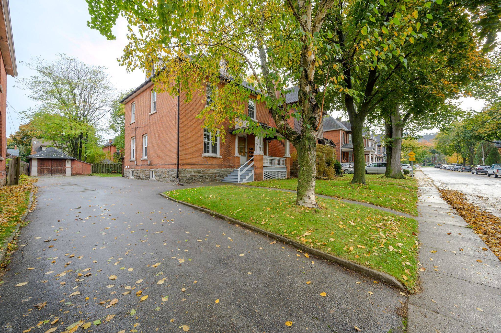 Hamilton, ON L8M 2K4,117 Fairleigh AVE S