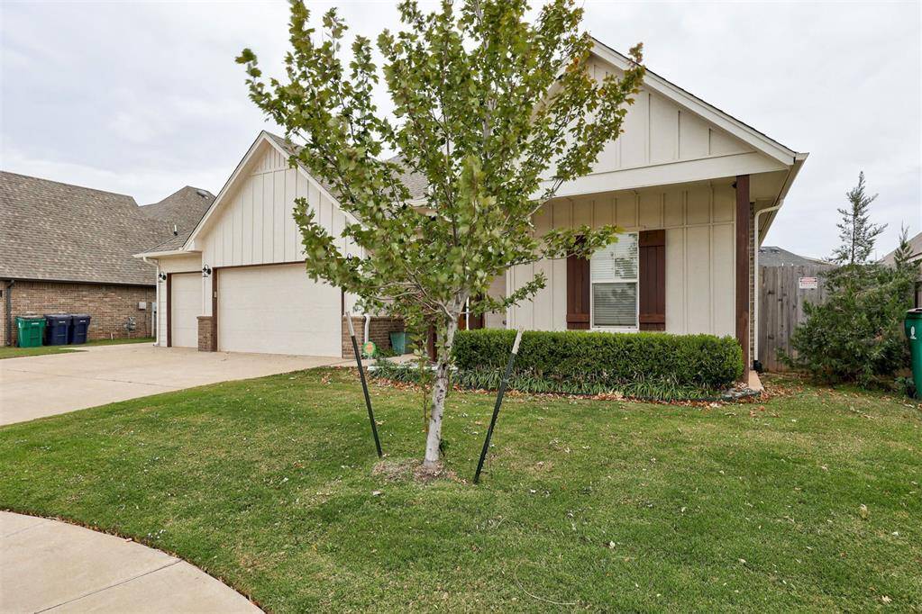 Edmond, OK 73012,18104 Summer Grove Avenue