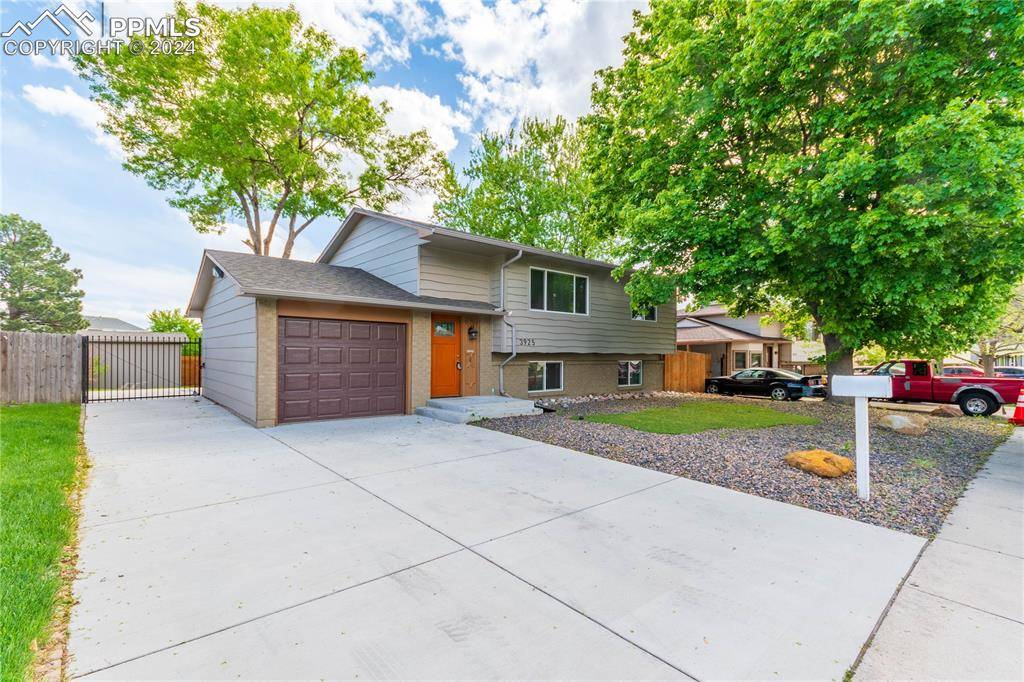 Colorado Springs, CO 80918,3925 Encino ST