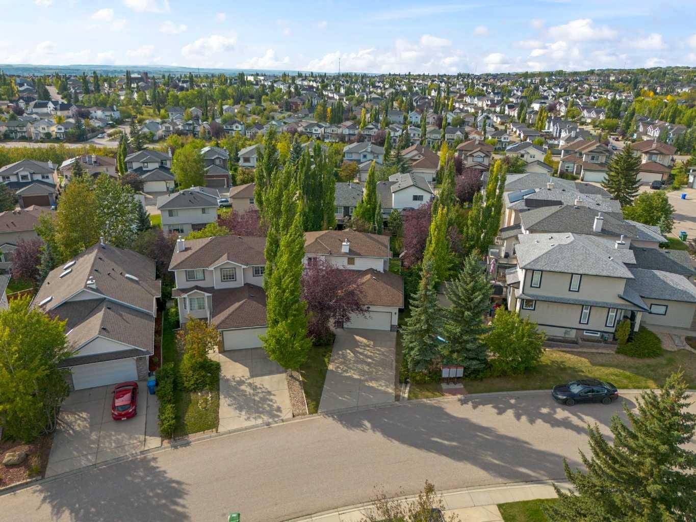 Calgary, AB T3L 2B9,170 Tuscarora CIR NW