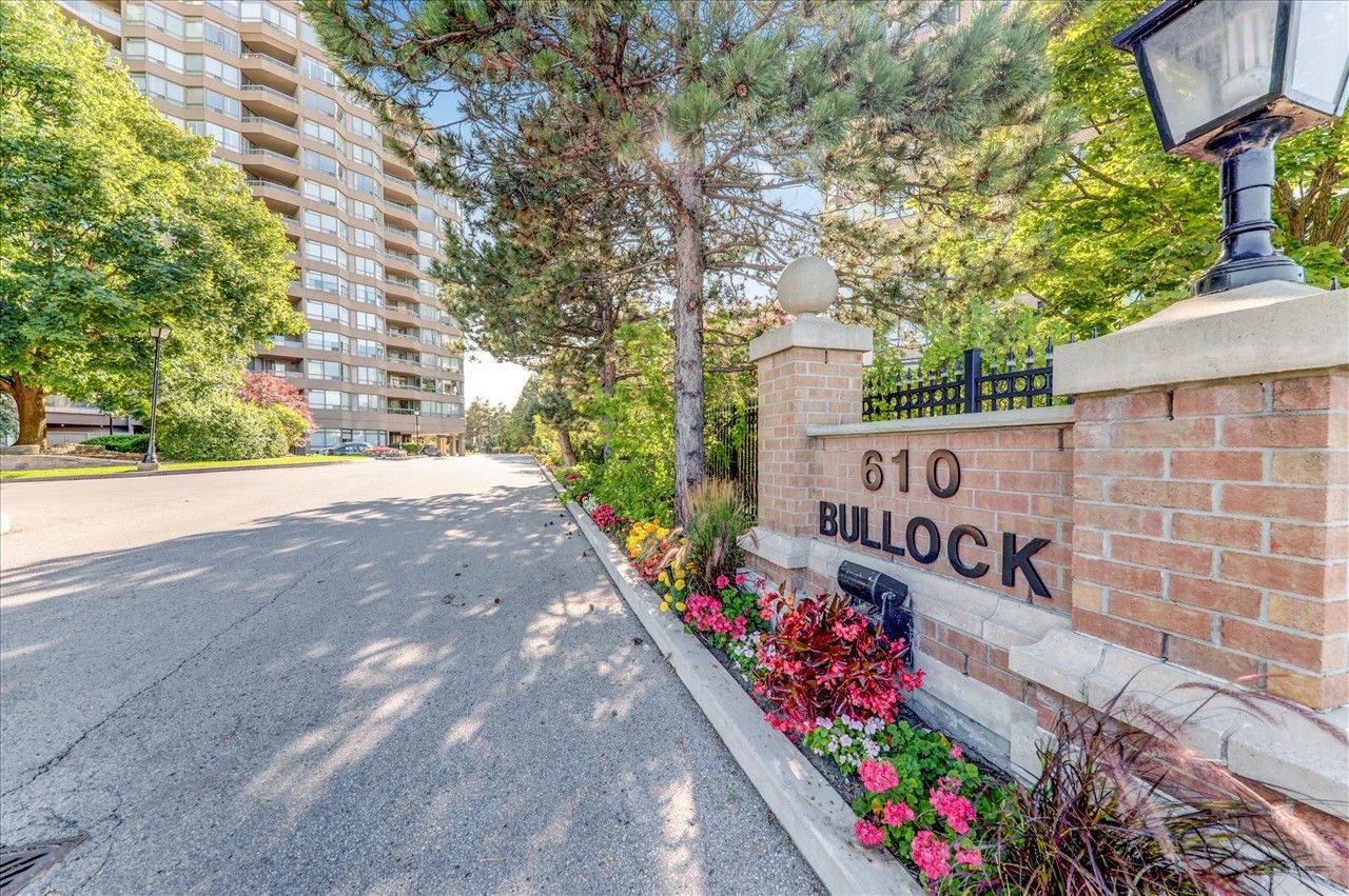 Markham, ON L3R 0G1,610 Bullock DR #217