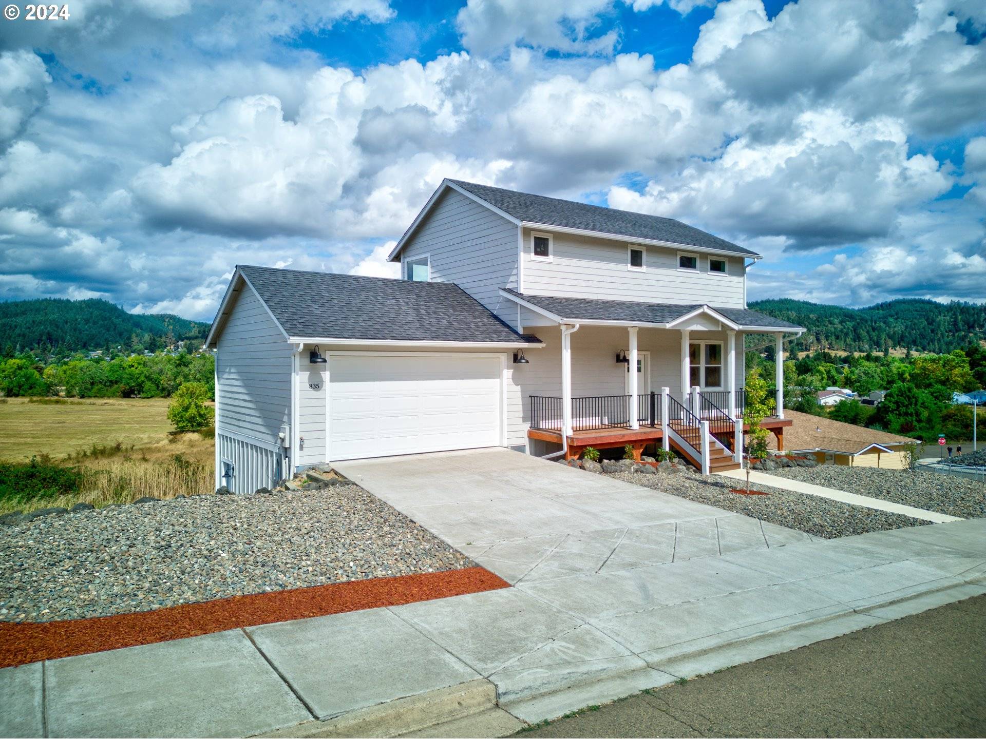 Sutherlin, OR 97479,835 FOREST HEIGHTS ST