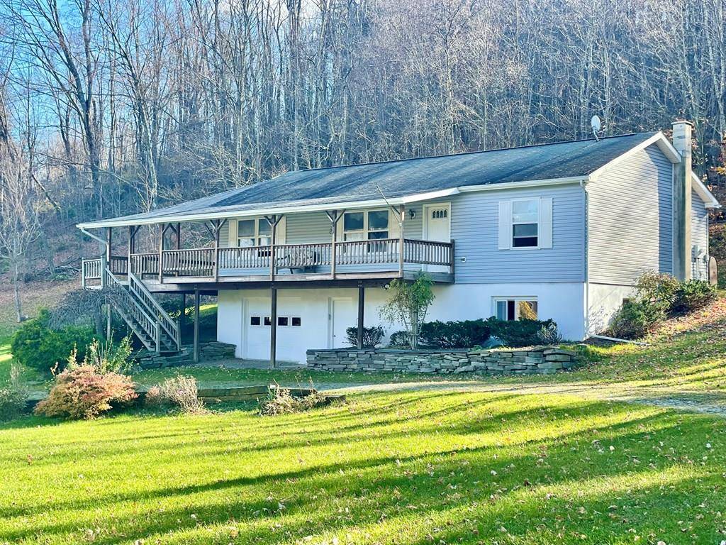 Mainesburg, PA 16932,370 Robbins Rd