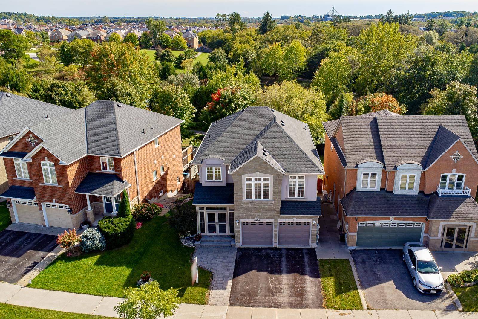 Whitchurch-stouffville, ON L4A 1P4,404 Hoover Park DR