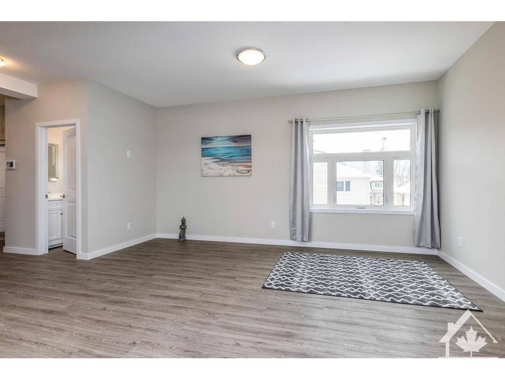 Vanier And Kingsview Park, ON K1L 7H3,317 LAJOIE ST #C