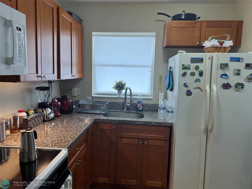 Sunrise, FL 33322,8135 Sunrise Lakes Blvd  #307