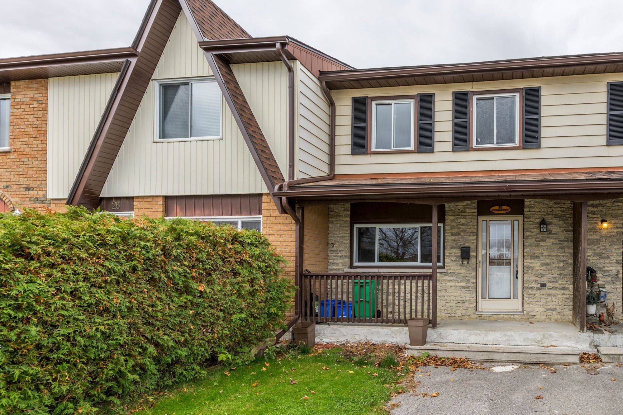 Peterborough, ON K9K 1N6,28 Applewood CT