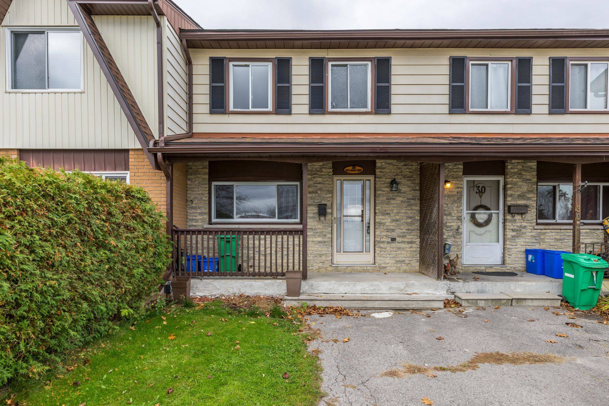 Peterborough, ON K9K 1N6,28 Applewood CT