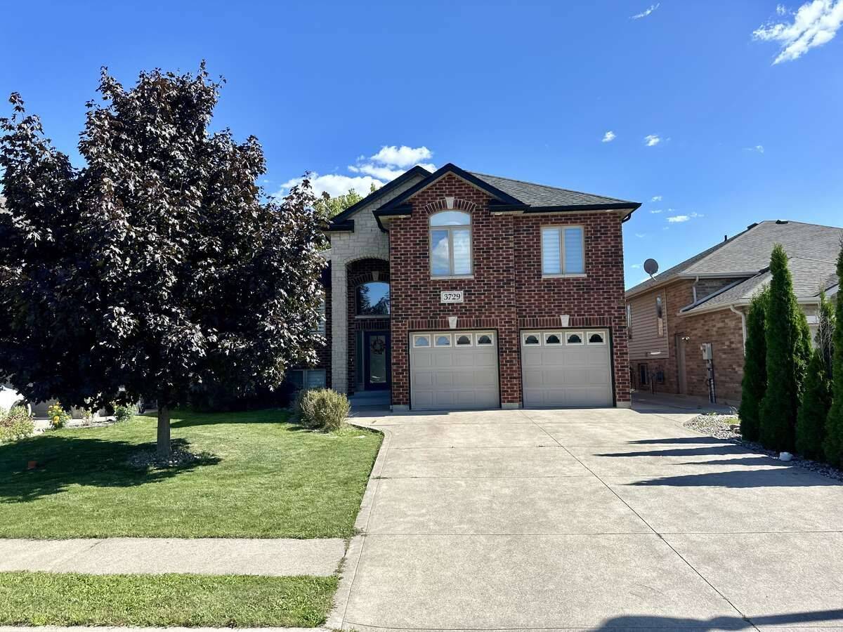 Windsor, ON N8R 2E6,3729 Deerbrook DR