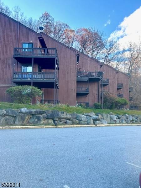 Vernon Twp., NJ 07462,2 Red Lodge Dr UNIT 3 #3