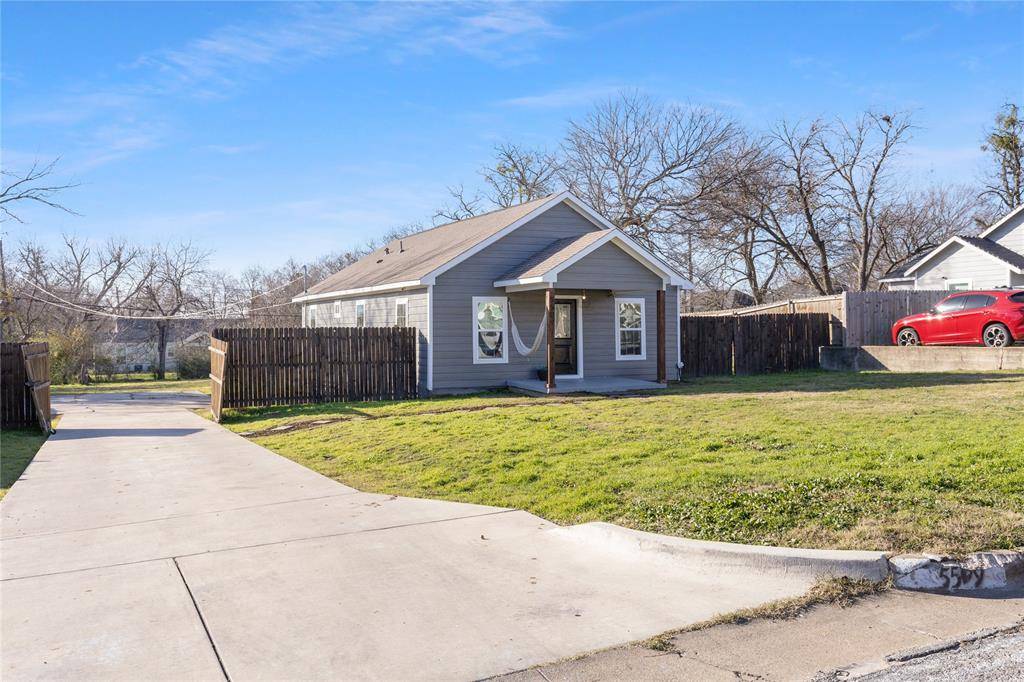 River Oaks, TX 76114,5509 Dartmouth Avenue