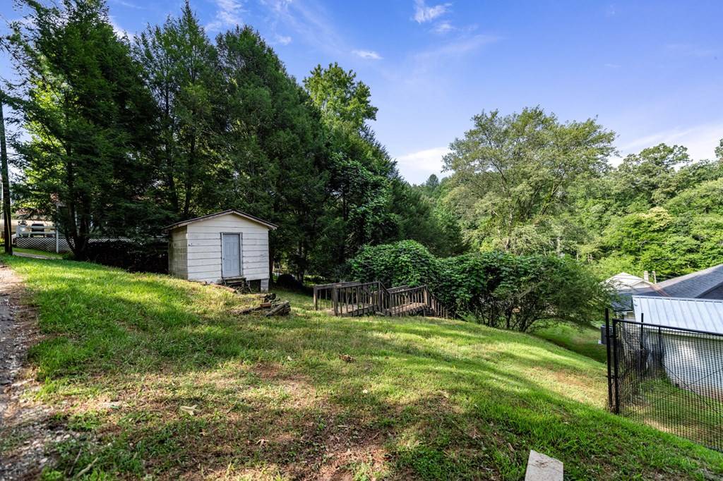 Mccaysville, GA 30555,37 Hillcrest Drive