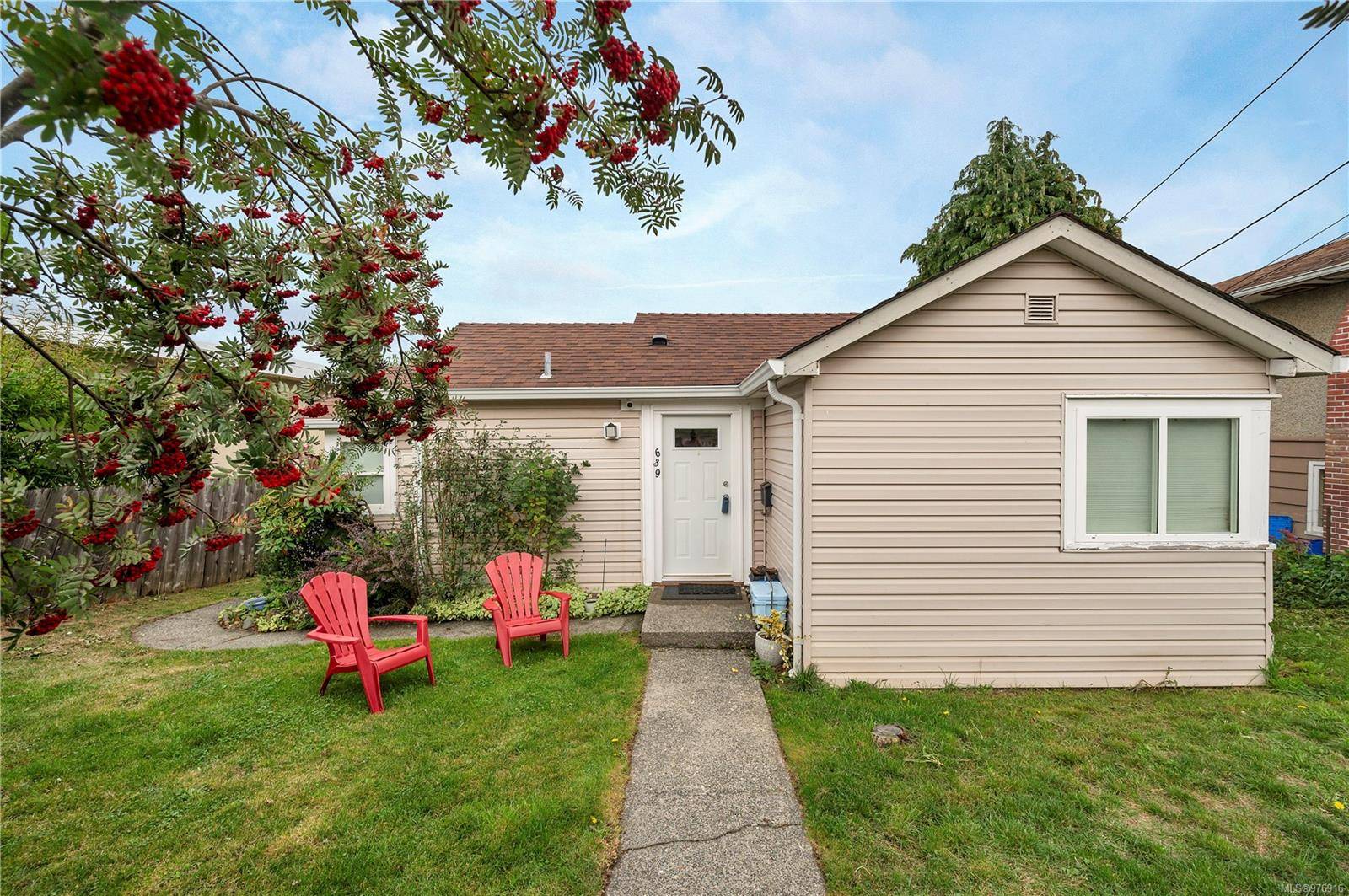 Campbell River, BC V9W 6R7,639 Birch St