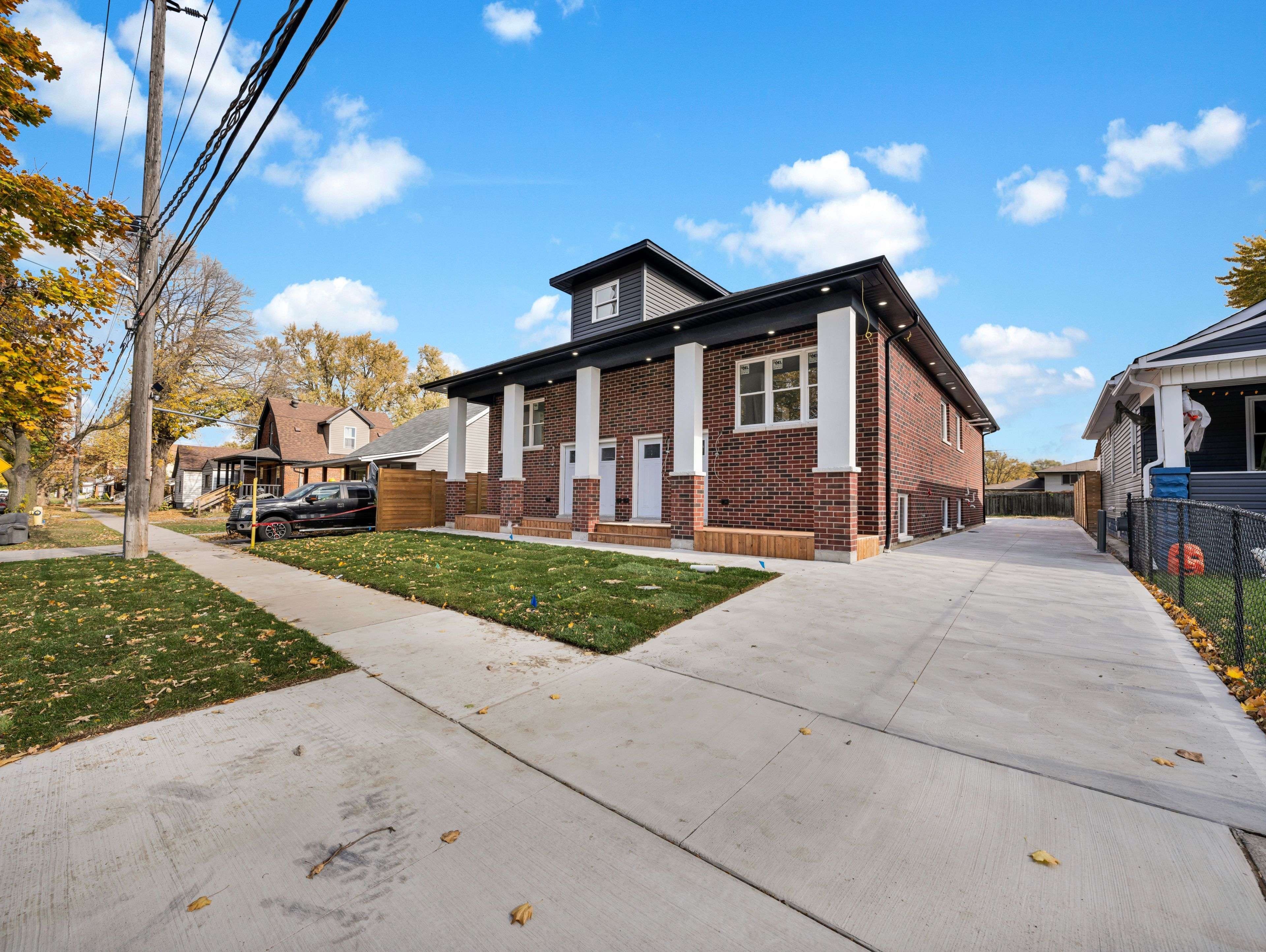 Windsor, ON N9C 1J6,3549 Peter ST