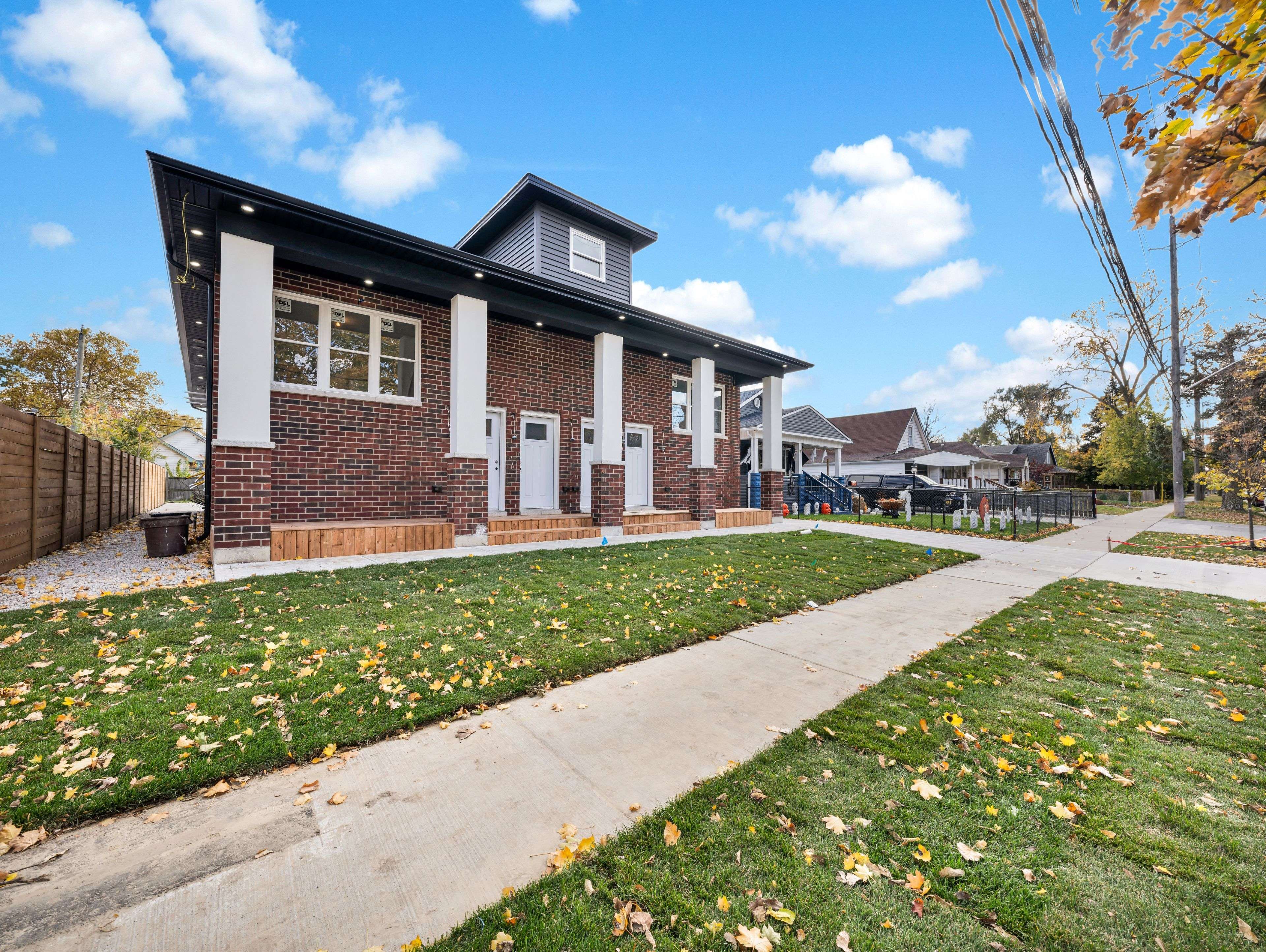 Windsor, ON N9C 1J6,3549 Peter ST