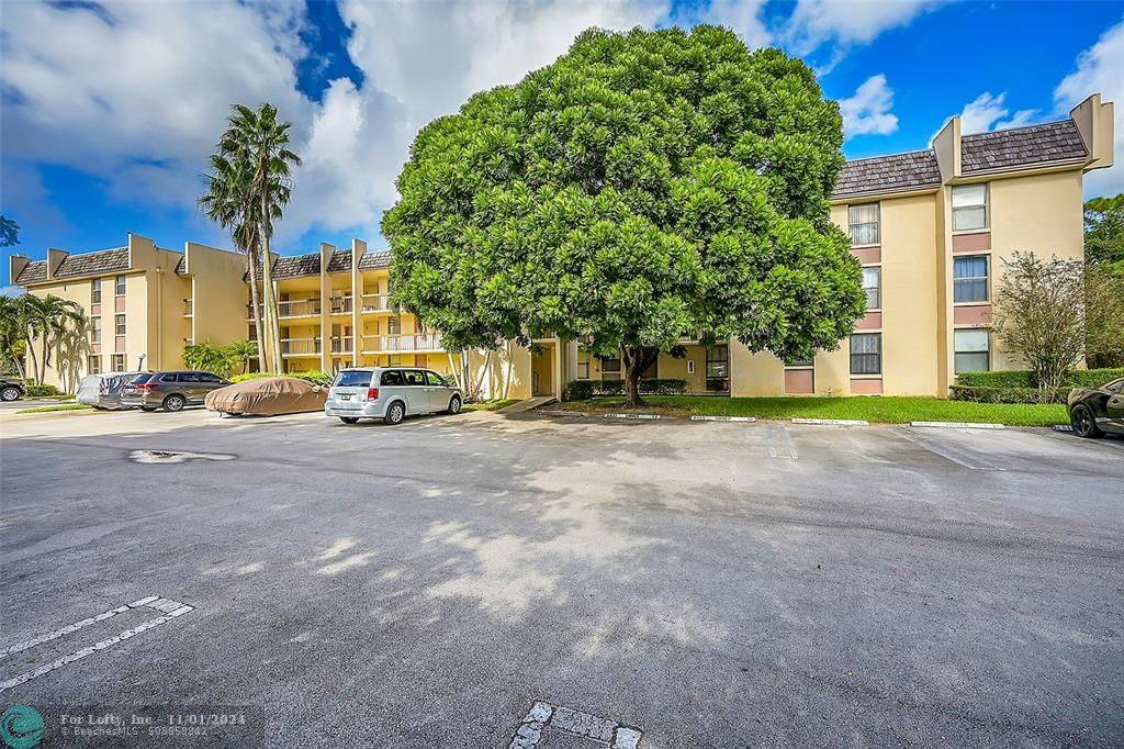 Coral Springs, FL 33065,8433 Forest Hills Dr  #104