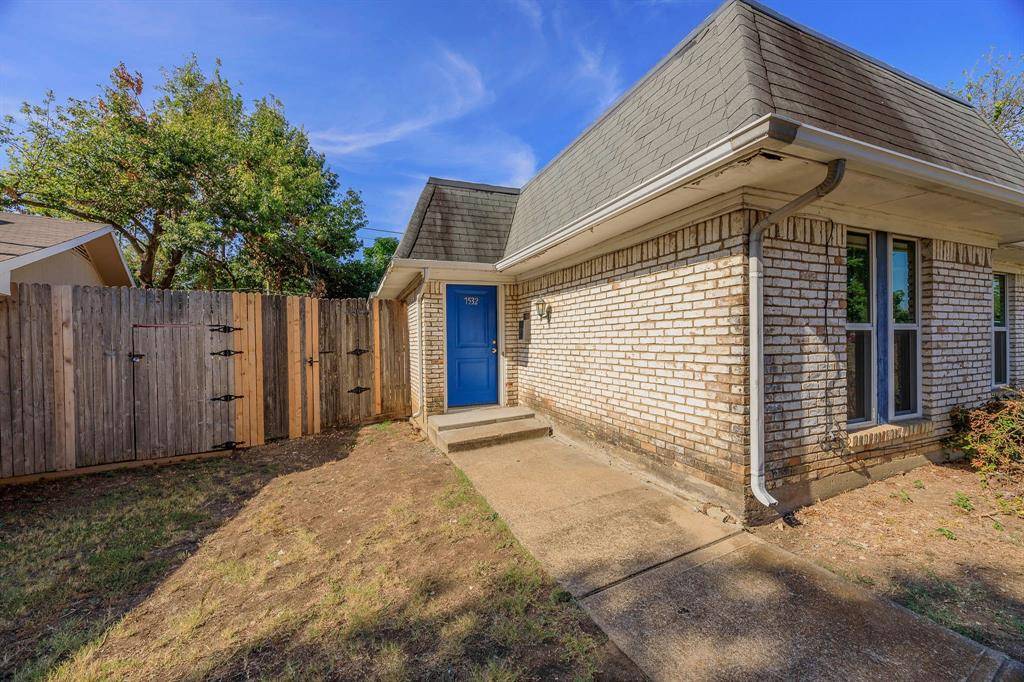 Dallas, TX 75240,7532 Thistle Lane