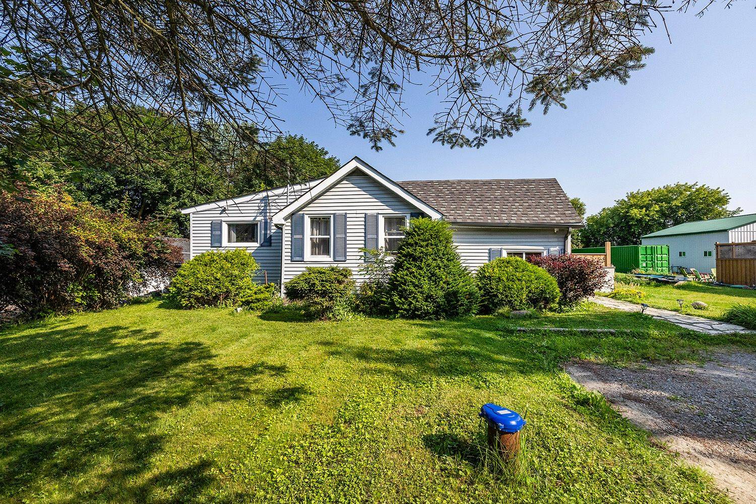 Kawartha Lakes, ON K0M 2C0,113 Elm Tree RD