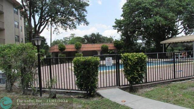 Lauderhill, FL 33319,6001 N Falls Circle Dr  #203