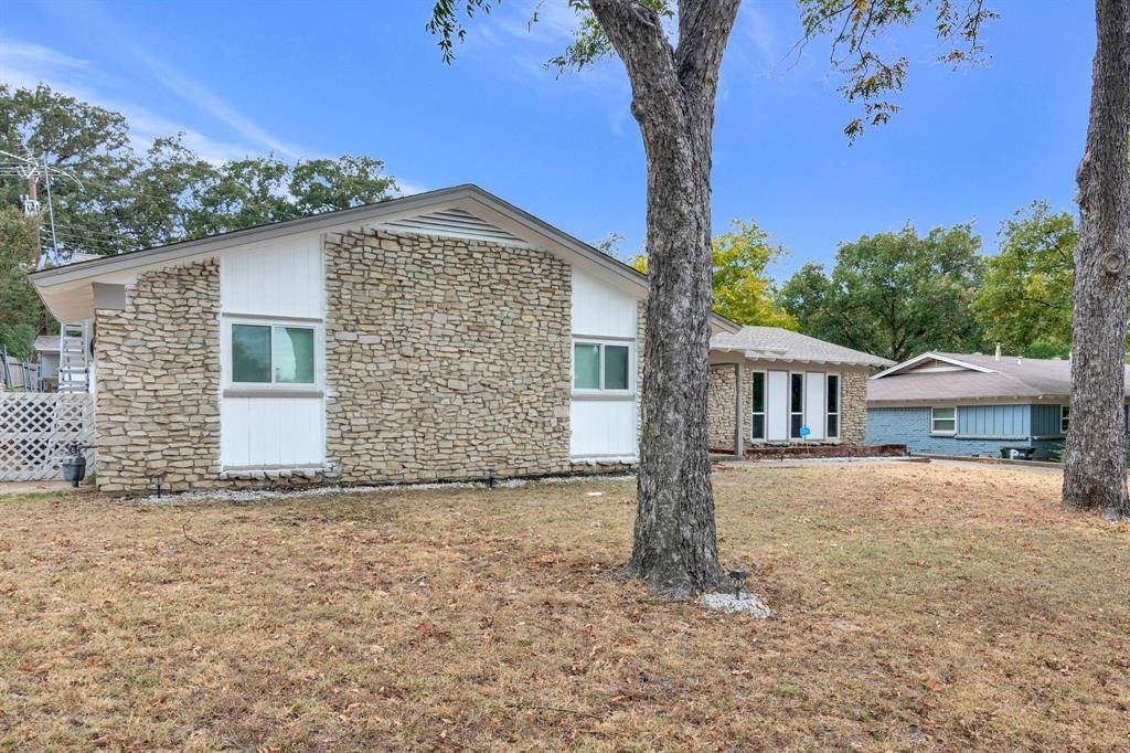 Hurst, TX 76053,1129 Trailwood Drive