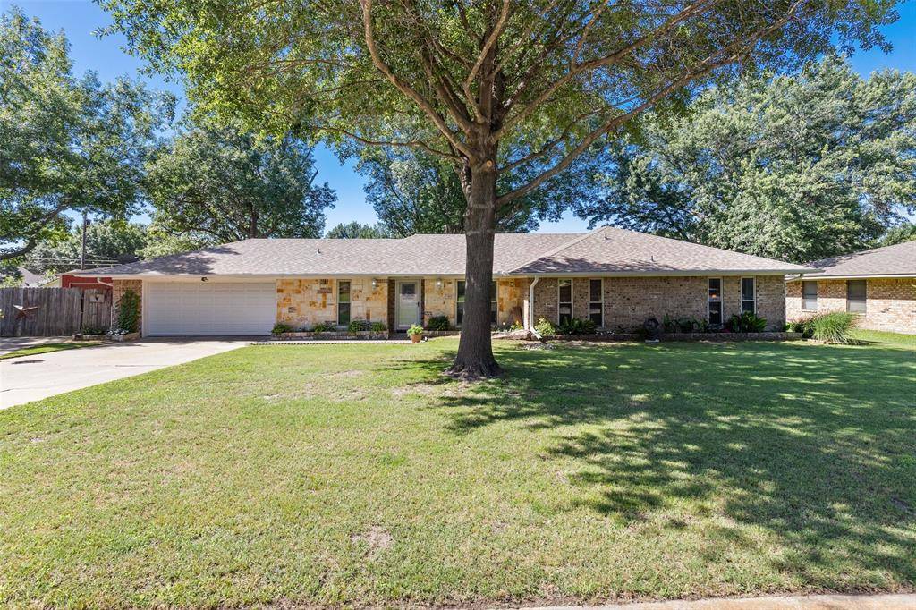 Bonham, TX 75418,503 Mockingbird Street