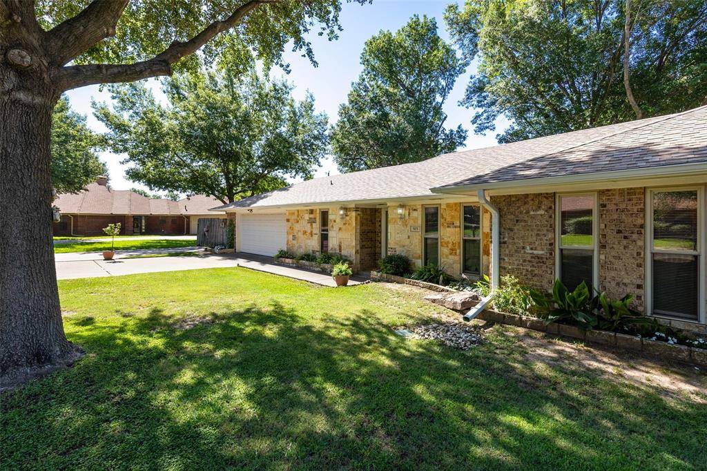 Bonham, TX 75418,503 Mockingbird Street