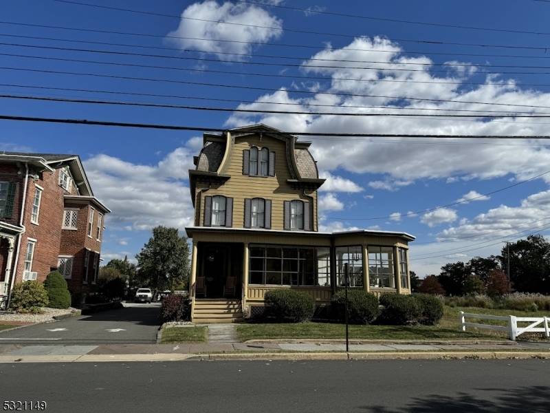 Flemington Boro, NJ 08822,152 Main Street